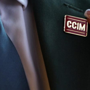 Lapel with CCIM pin